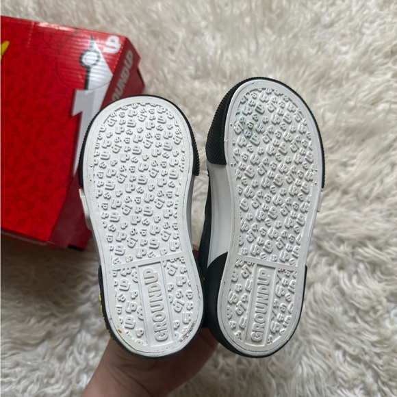 Kids Pikachu High-Top Sneakers - Black and Yellow - Picture 4 of 5